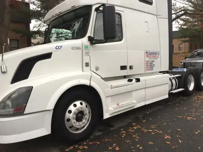 Vehicle Logos Lettering and Wraps Photo
